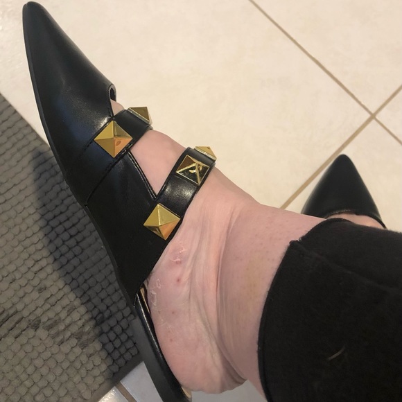 “BAMBOO “CHIC NEW SLIP ON’s LIKE Valentin….black/ tan - Picture 4 of 16